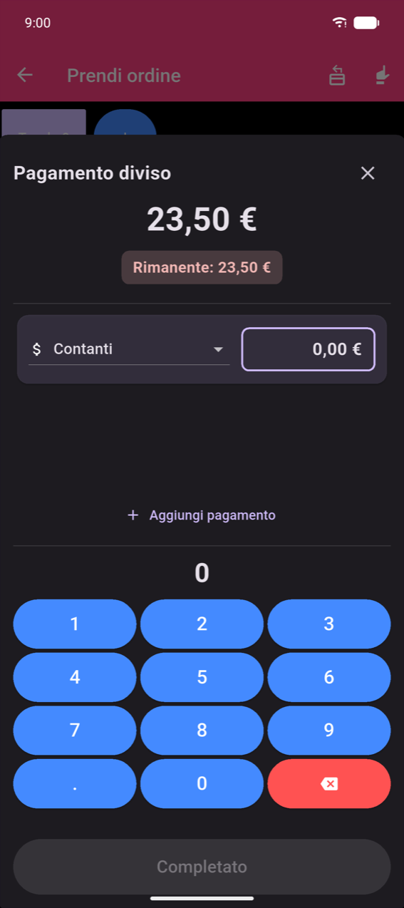 Finestra modale Pagamento diviso: totale €23,50, chip Rimanente: €23,50, una voce Contanti con campo importo €0,00, link + Aggiungi pagamento, tastierino decimale, pulsante Completato disabilitato